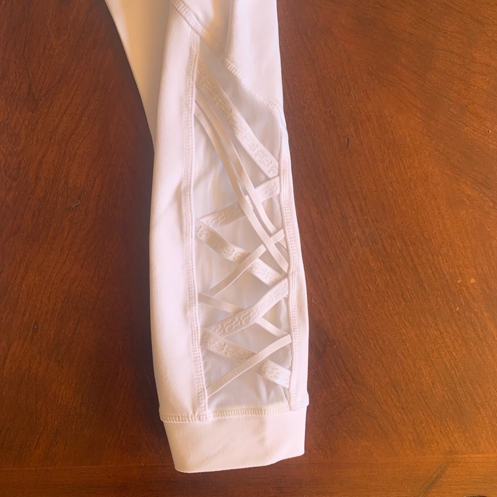 Fabletics Dynamic High Waisted Lattice 7/8 Size M - image 2